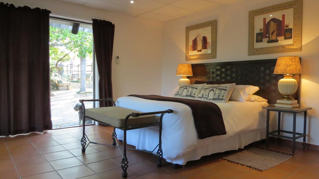 Pensao Guest Lodge Mbombela Екстер'єр фото